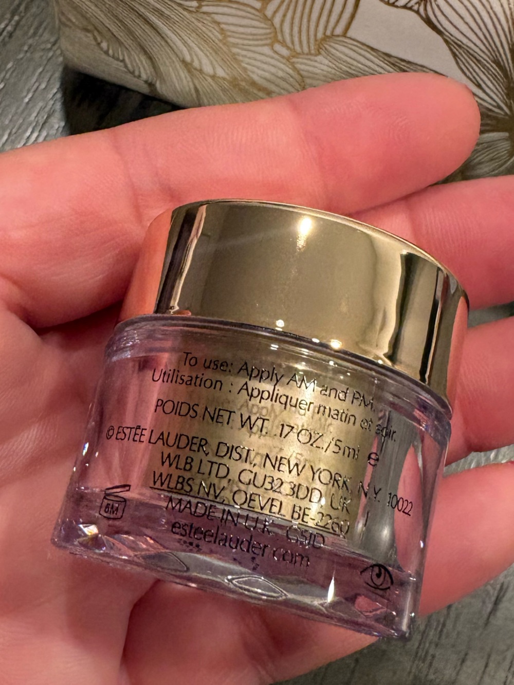 * New bundle of Estée Lauder Re-Nutriv ultimate diamond moisturizer & eye cream - Picture 3 of 5